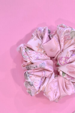 A Touch of Romance Small Scrunchie - Pink