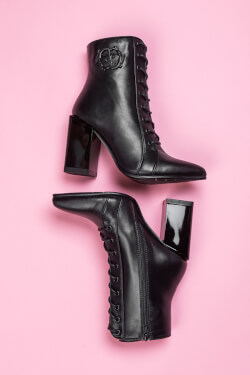 Alessa Rococo Boots - Black