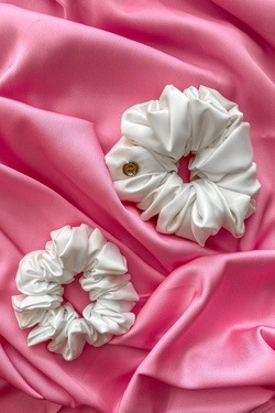 Ecru Scrunchie - Large