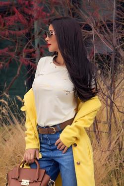 Inspired By The Fear Of Average ecru T-shirt with golden print