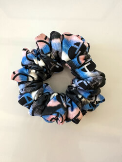 Affection scrunchie - small