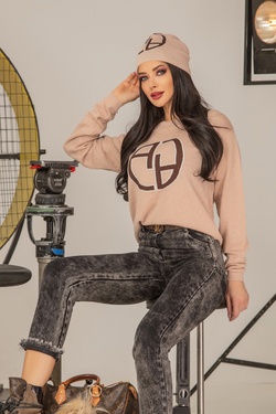 Alessa logo knit pullover - nude