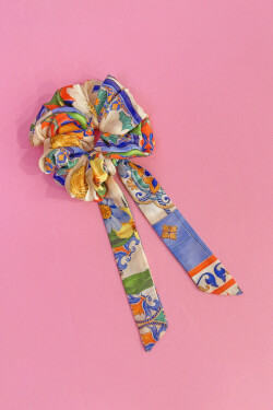 Magnetic Love Scrunchie-Bow