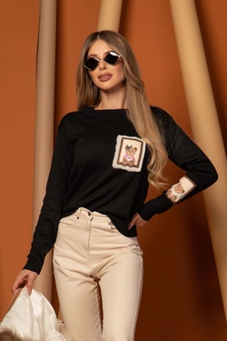 Bear hug Knitted Sweater - Black