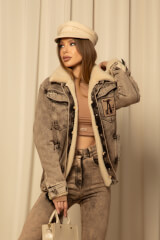 : title - Image: number