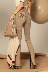 : title - Image: number